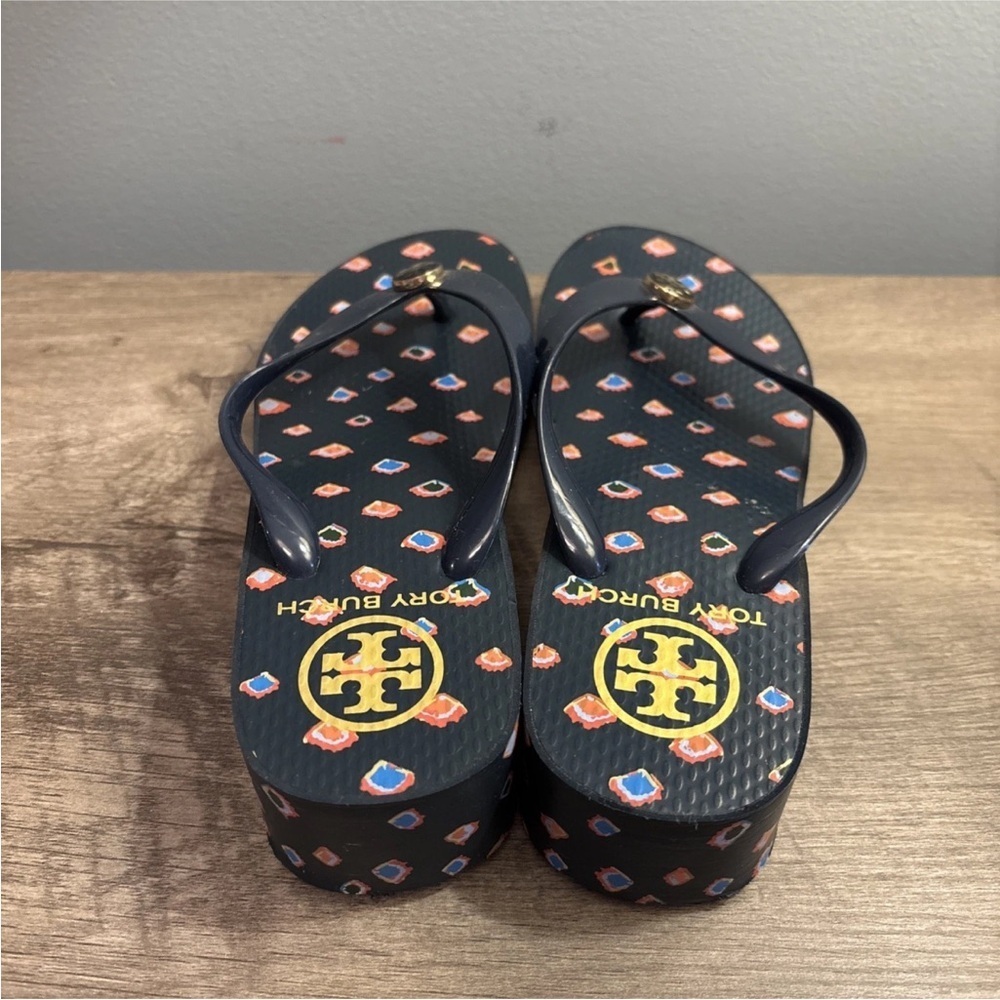 Tory Burch Navy Blue Fresh Blueberry Wild Pansy Flip Flops - Picture 3 of 10